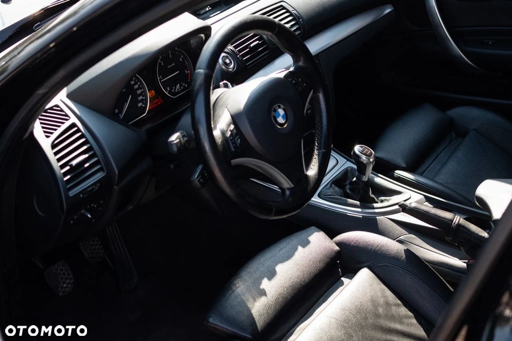 BMW Seria 1 120d DPF - 24