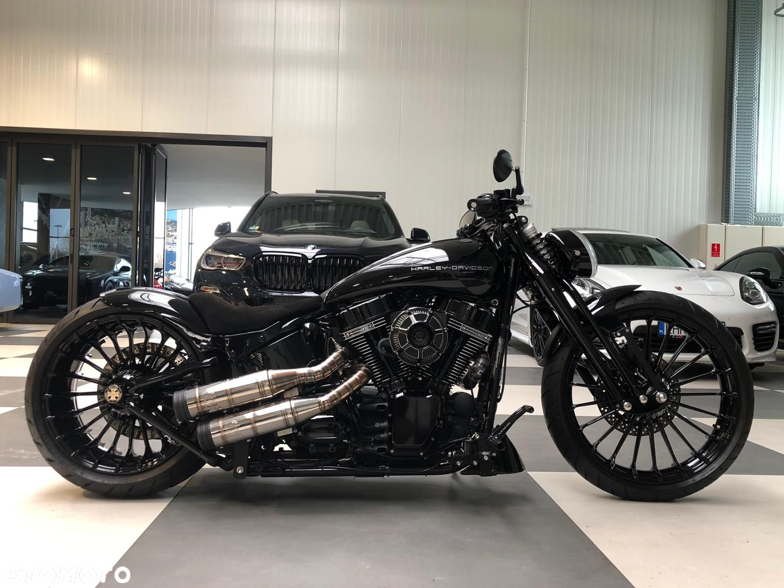 Harley-Davidson Softail - 1