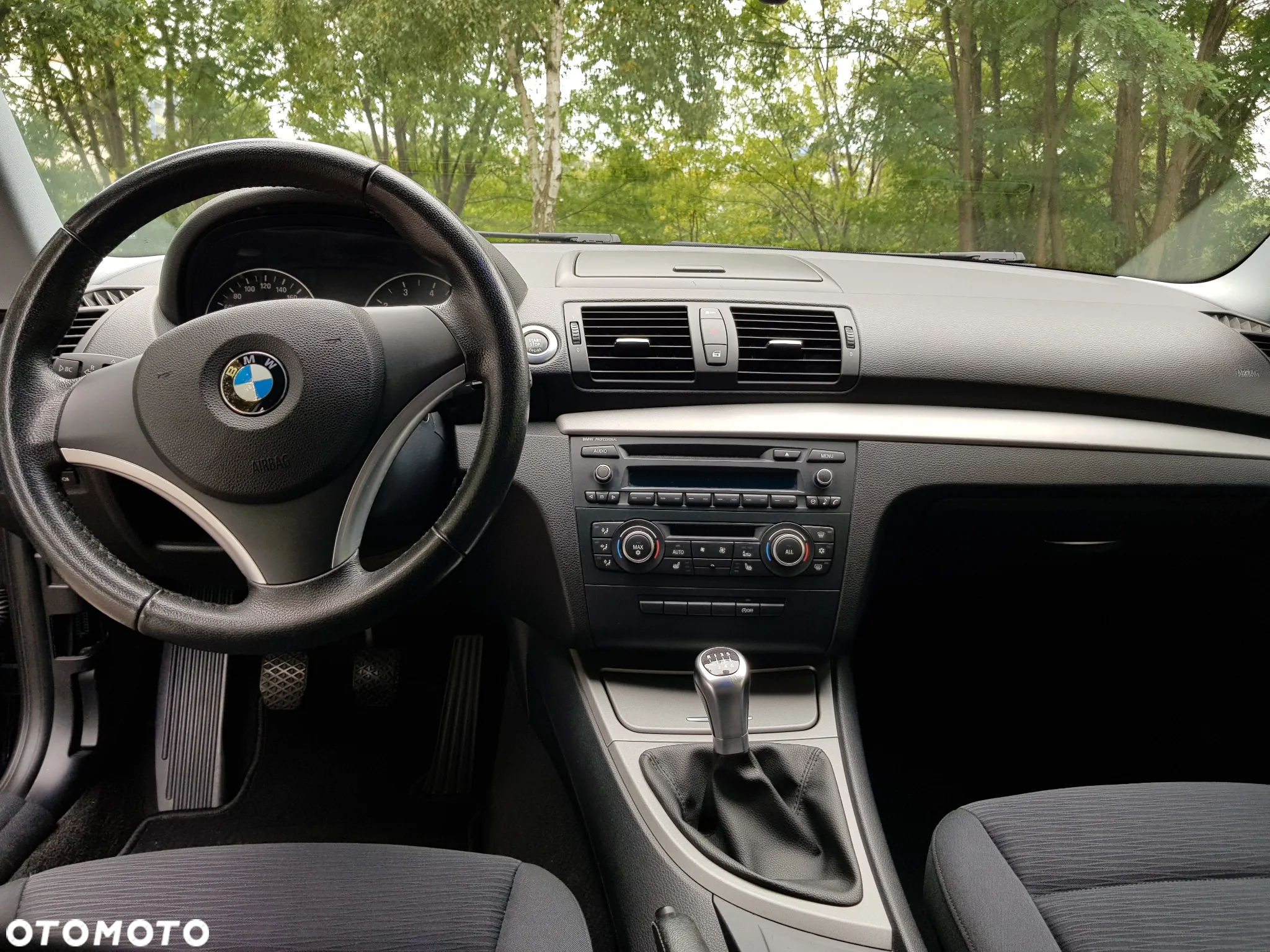 BMW Seria 1 116i - 11