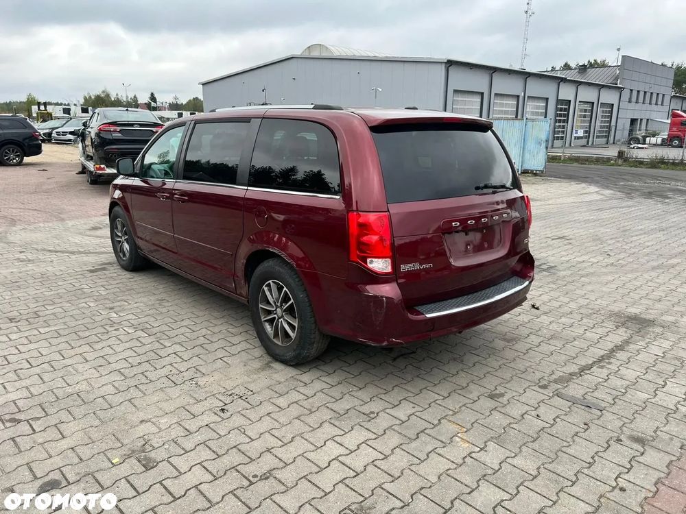 Dodge Grand Caravan - 7