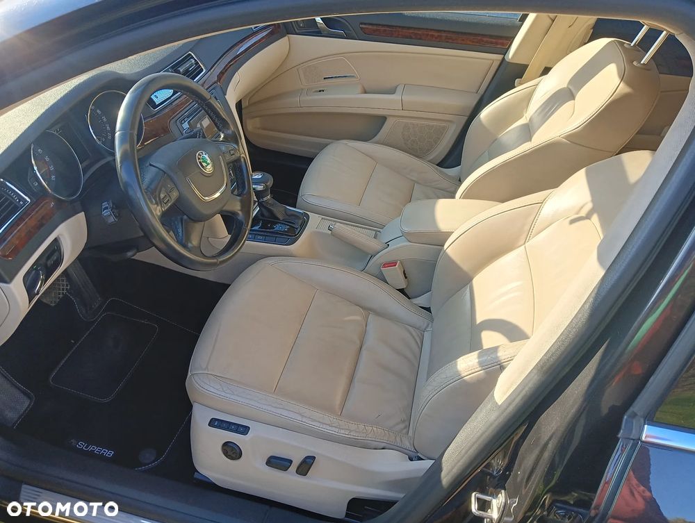 Skoda Superb 2.0 TDI DSG Elegance - 16