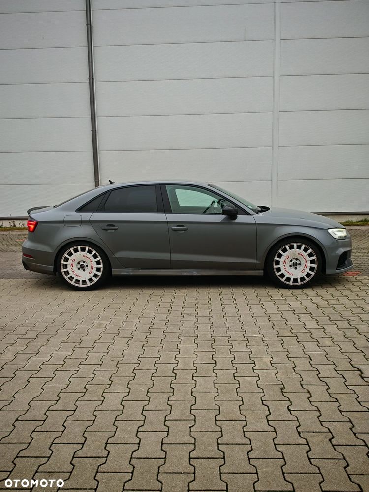 Audi RS3 Limousine 2.5 TFSI Quattro S tronic - 1
