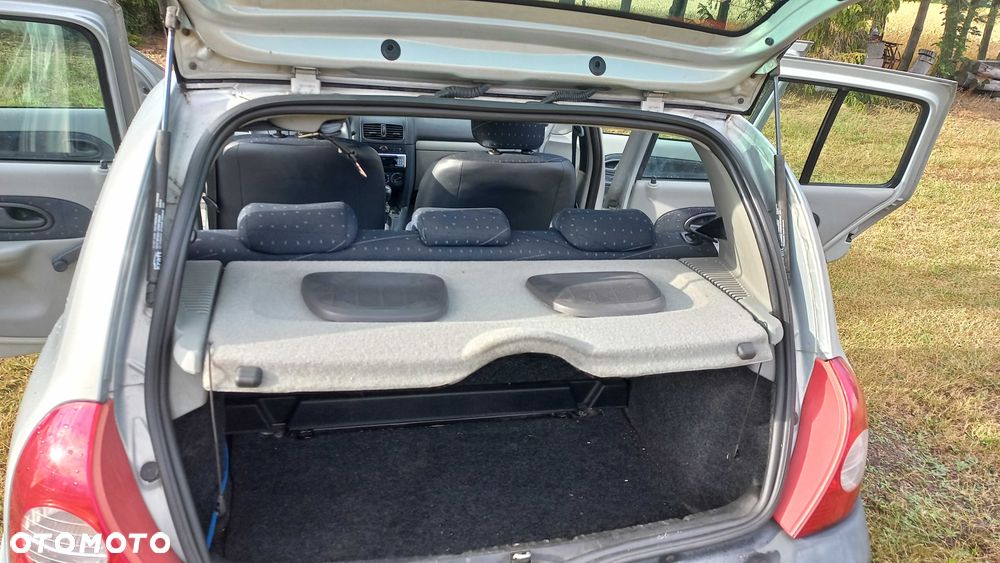 Renault Clio - 8