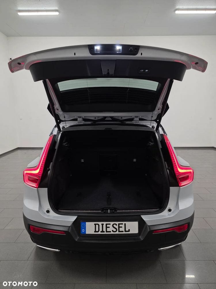 Volvo XC 40 D3 SCR R-Design - 38