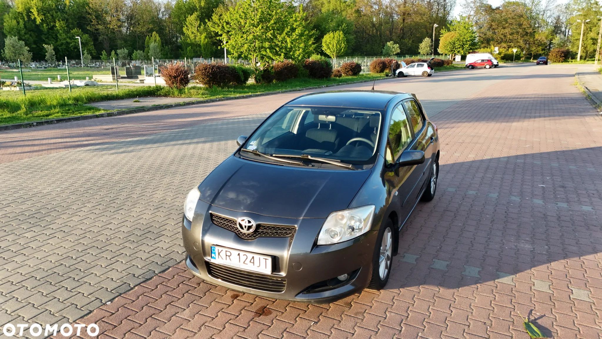 Toyota Auris 1.6 Premium - 1