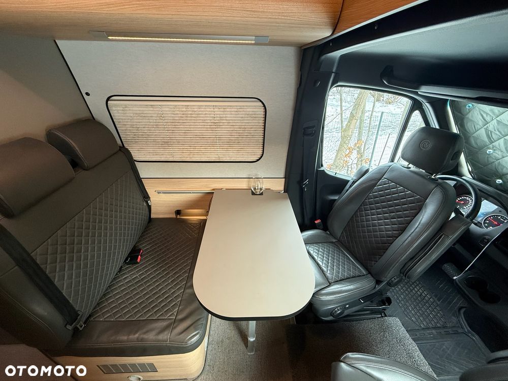 Mercedes-Benz Sprinter - 14