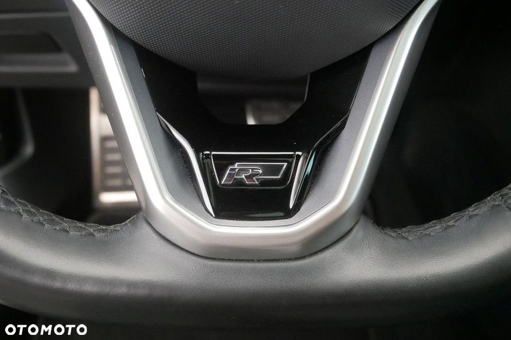 Volkswagen Passat - 35