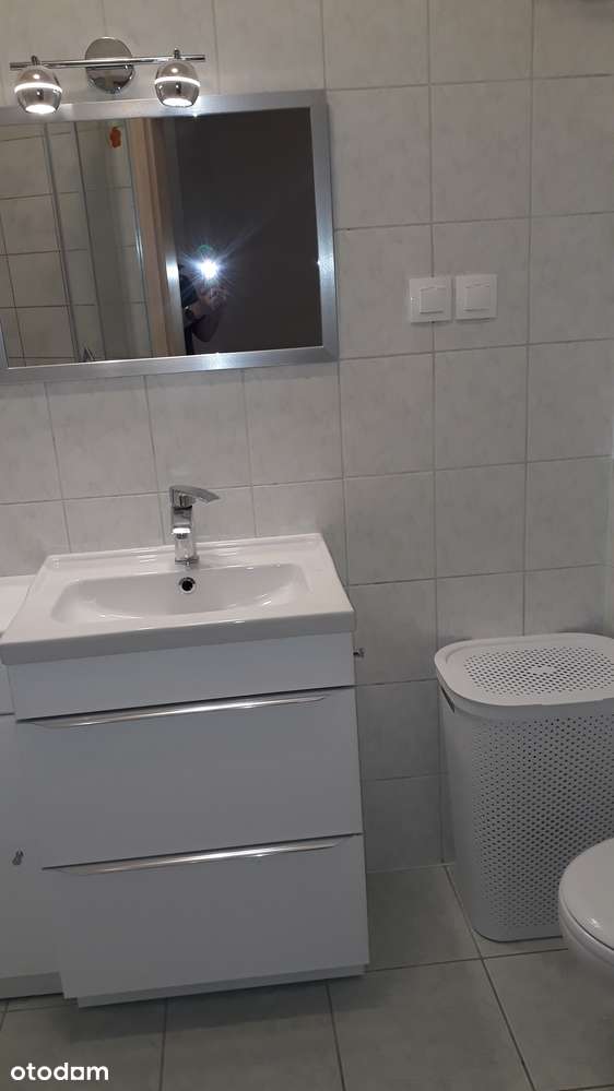 Duże jednopokojowe z dużą oddzielną kuchnią