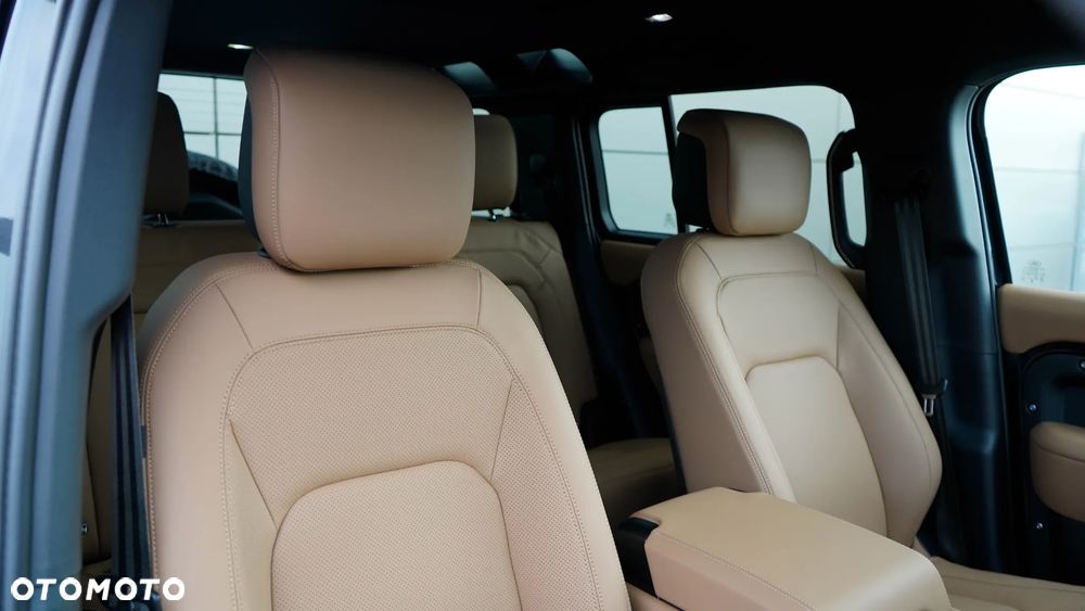 Land Rover Defender 3.0 D350 mHEV X-Dynamic HSE - 28