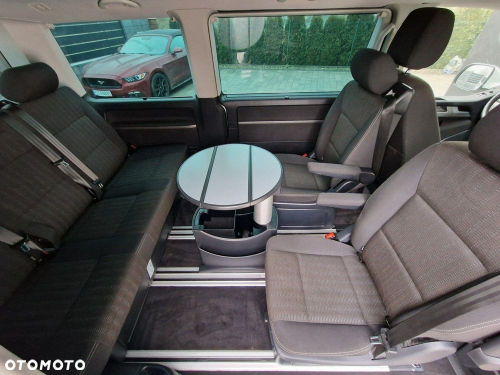 Volkswagen Multivan - 7