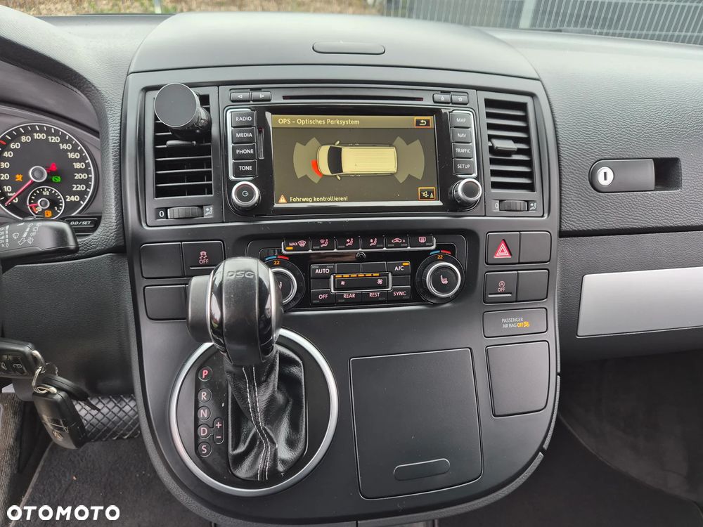 Volkswagen Multivan - 37