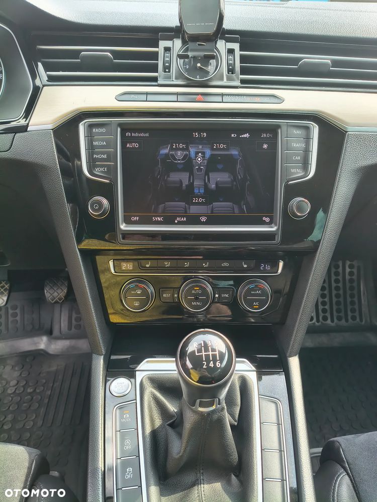 Volkswagen Passat 2.0 TDI BMT Highline - 13