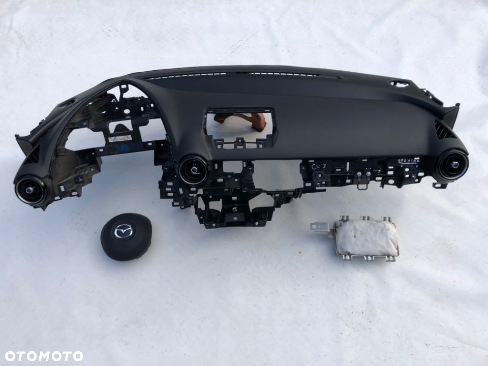 MAZDA CX3 DESKA KONSOLA KOKPIT PULPIT PÓŁKA PARAPET PODUSZKI POWIETRZNE KIEROWCY PASAŻERA AIRBAG FOTELA W FOTEL PASY PAS KURTYNY KURTYNA naprawa - 3