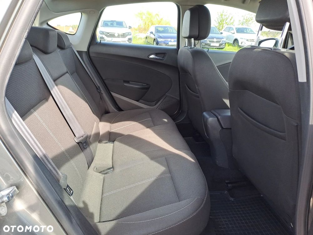 Opel Astra - 11