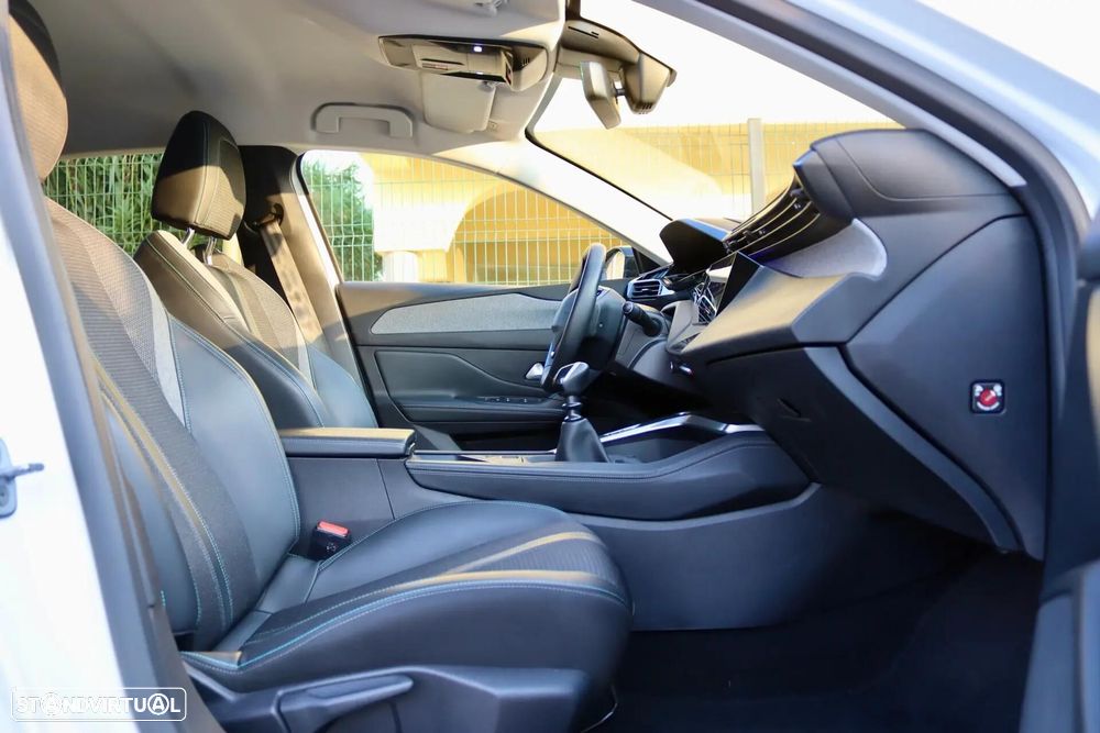 Peugeot 308 1.2 PureTech Allure Pack - 24