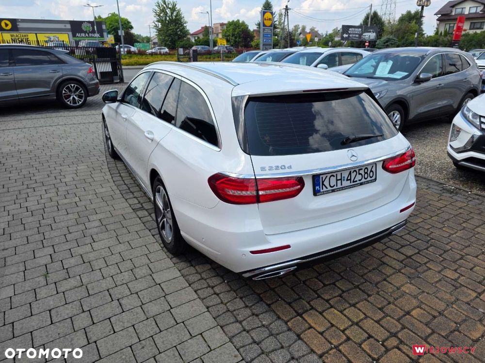 Mercedes-Benz Klasa E - 9