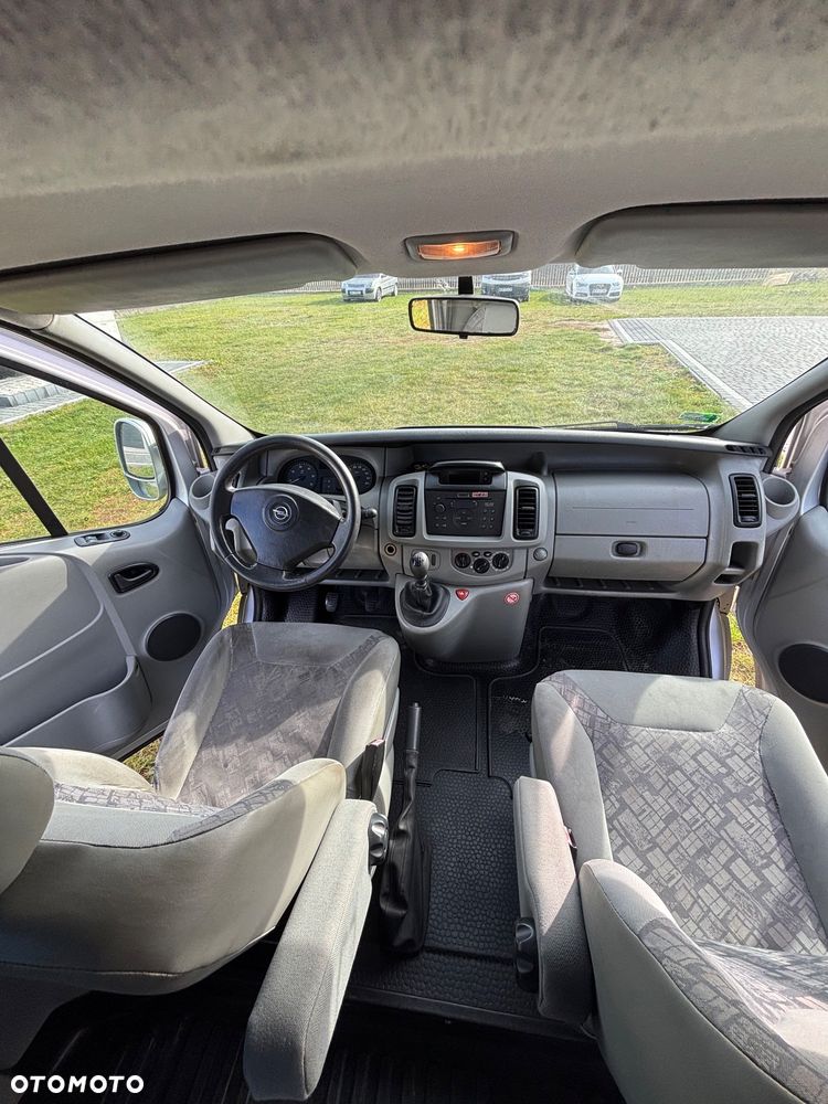 Opel Vivaro - 10
