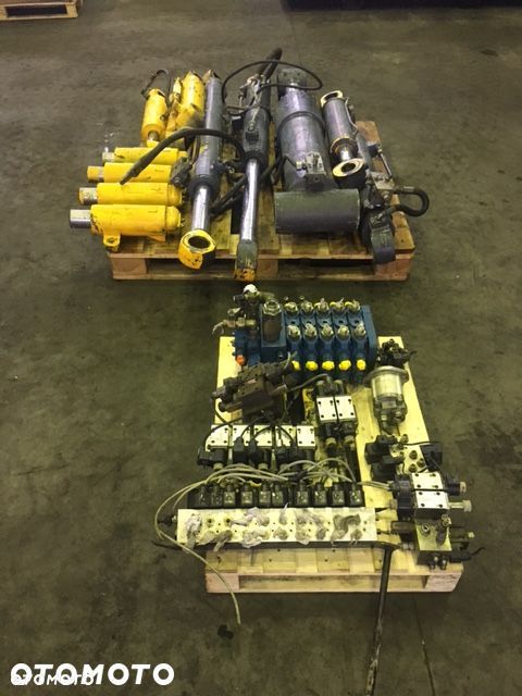 Pompa Rozdzielacz Siłownik Mecalac 12 MXT MTX MSX - 2