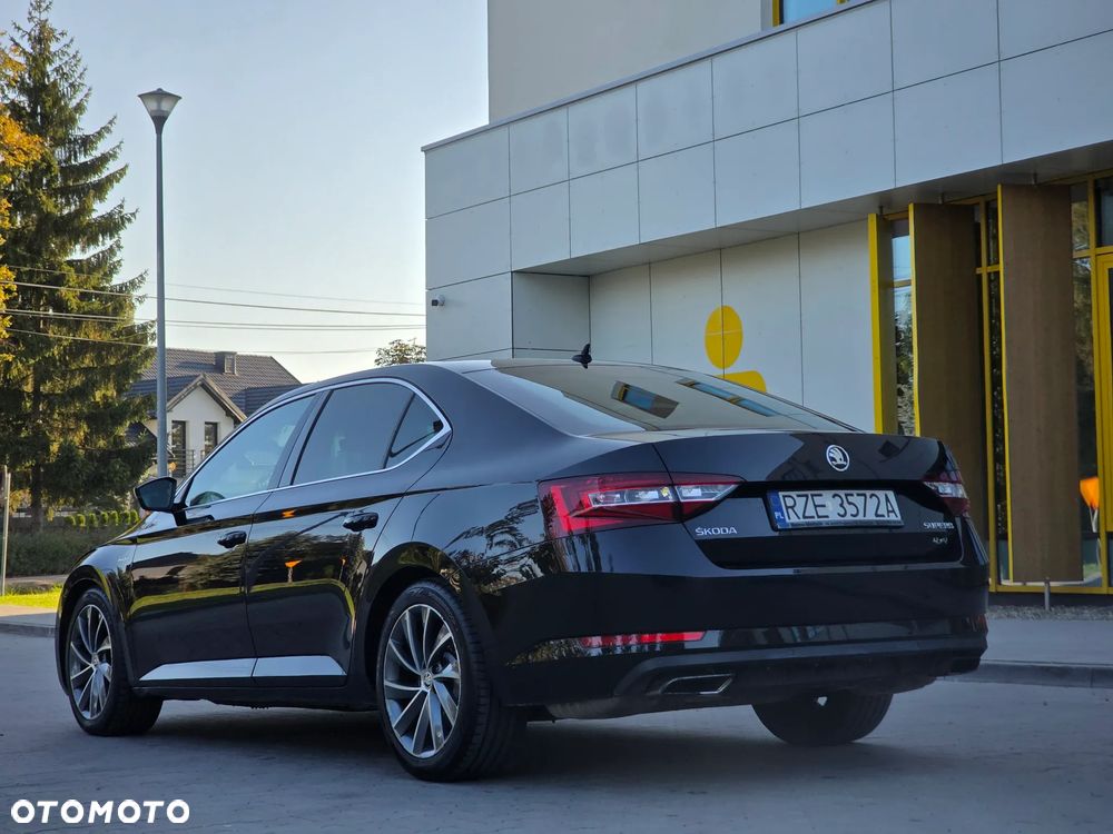 Skoda Superb 2017 photo 3
