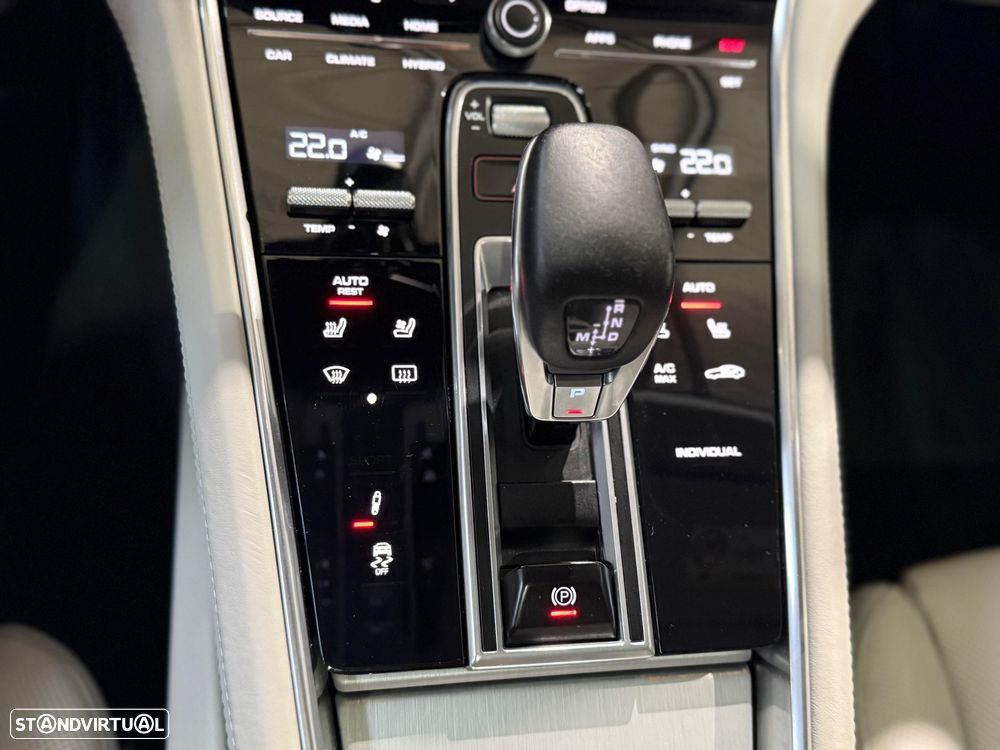 Porsche Panamera 4 E-Hybrid Executive - 30
