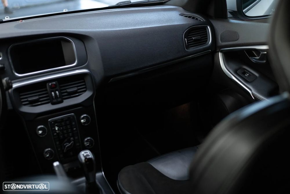 Volvo V40 D2 RDesign - 42