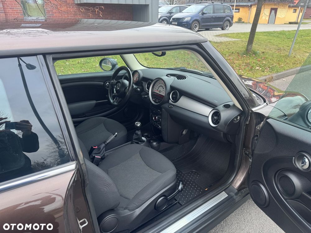 MINI ONE Baker Street - 10