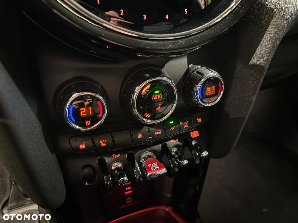 MINI Cooper Standard - 13