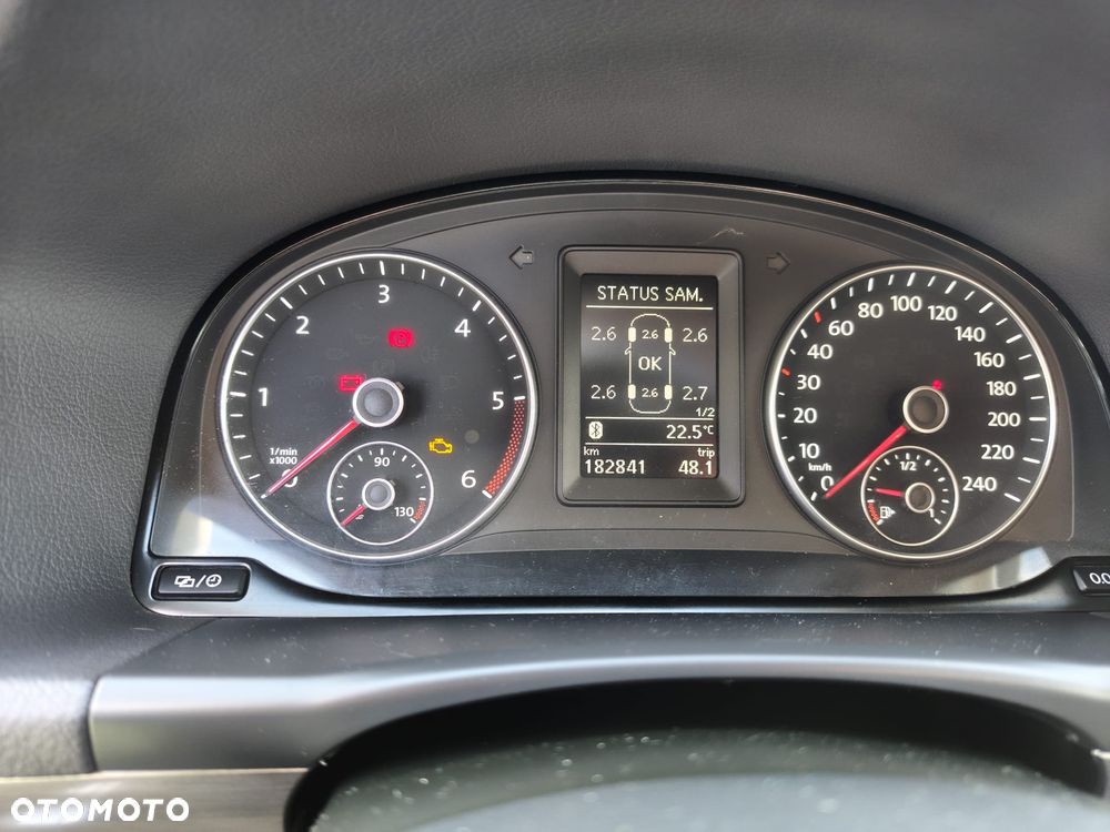 Volkswagen Touran 2.0 TDI DPF BlueMotion Technology Highline - 24