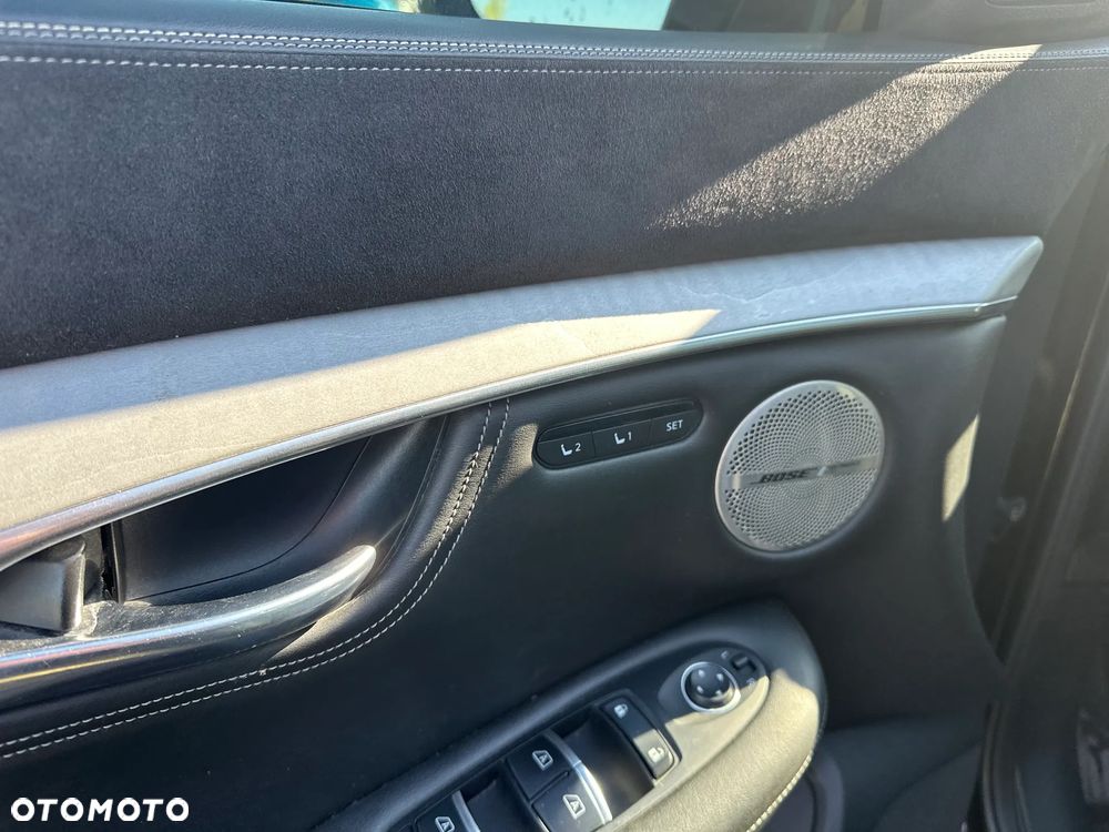 Infiniti QX50 - 10