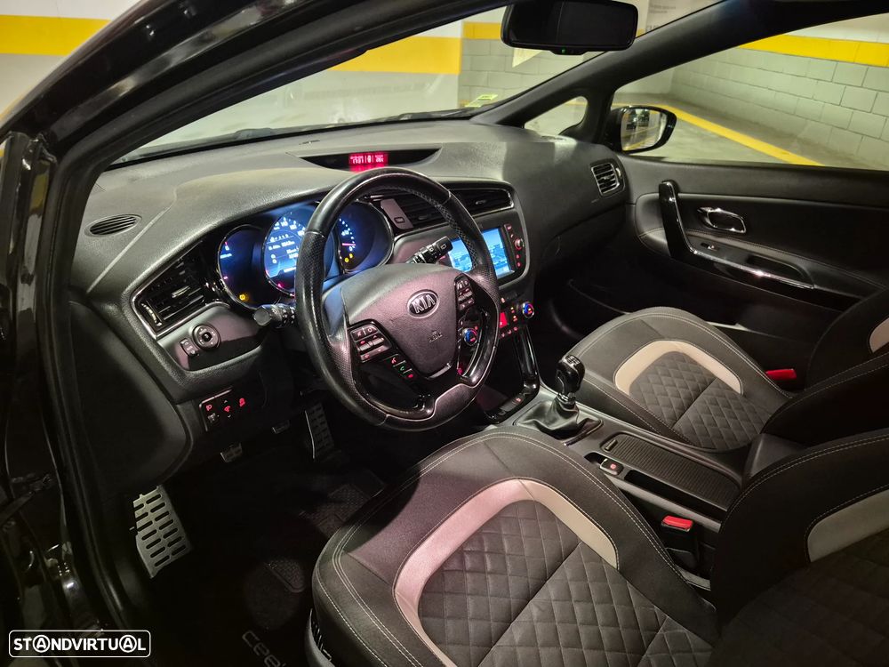 Kia Ceed SW 1.6 CRDi GT Line - 27