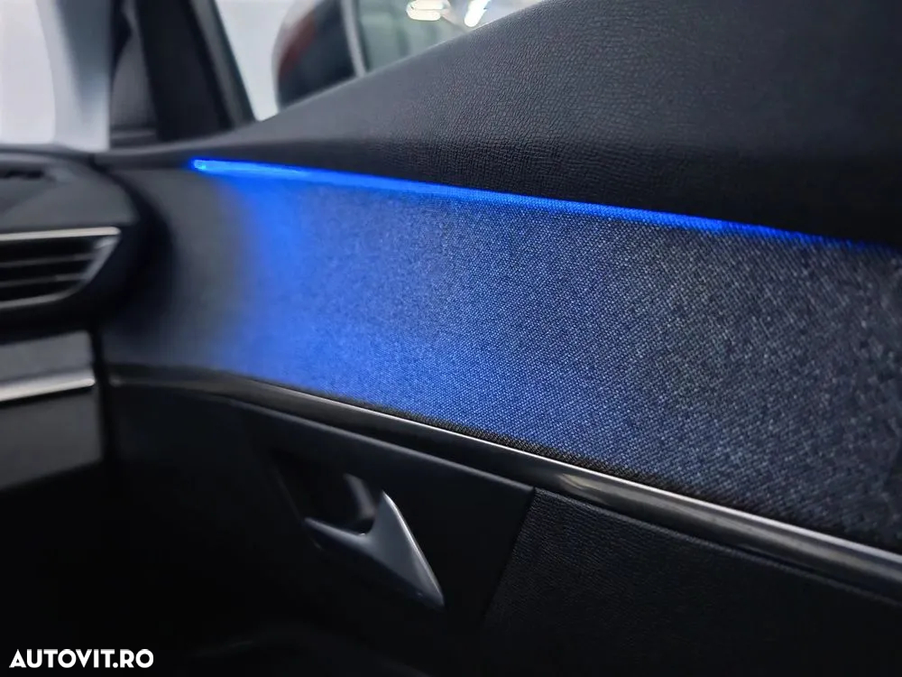 Peugeot 3008 1.2 PureTech S&S EAT8 Allure - 20