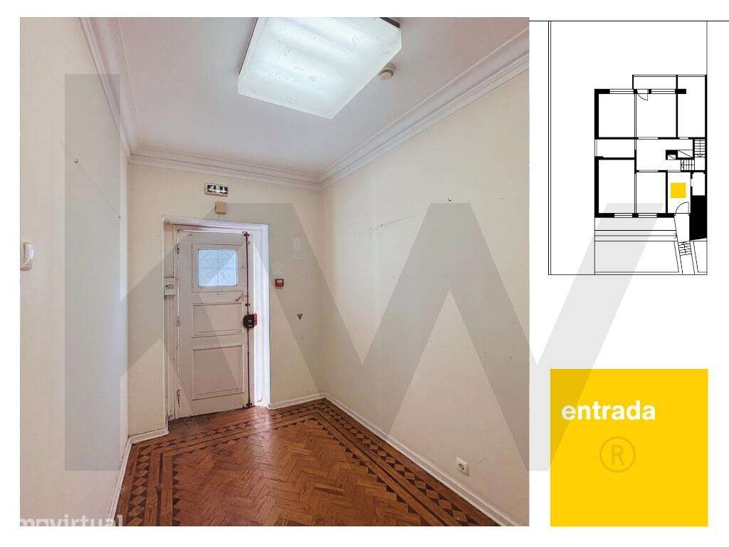 Habitação Duplex com Logradouro e Estacionamento no Coração da Amadora - Grande imagem: 5/34