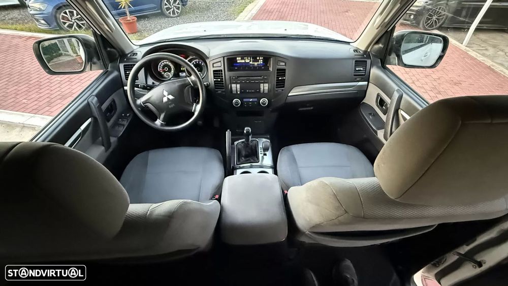 Mitsubishi Pajero 3.2 DI-D Intense - 28