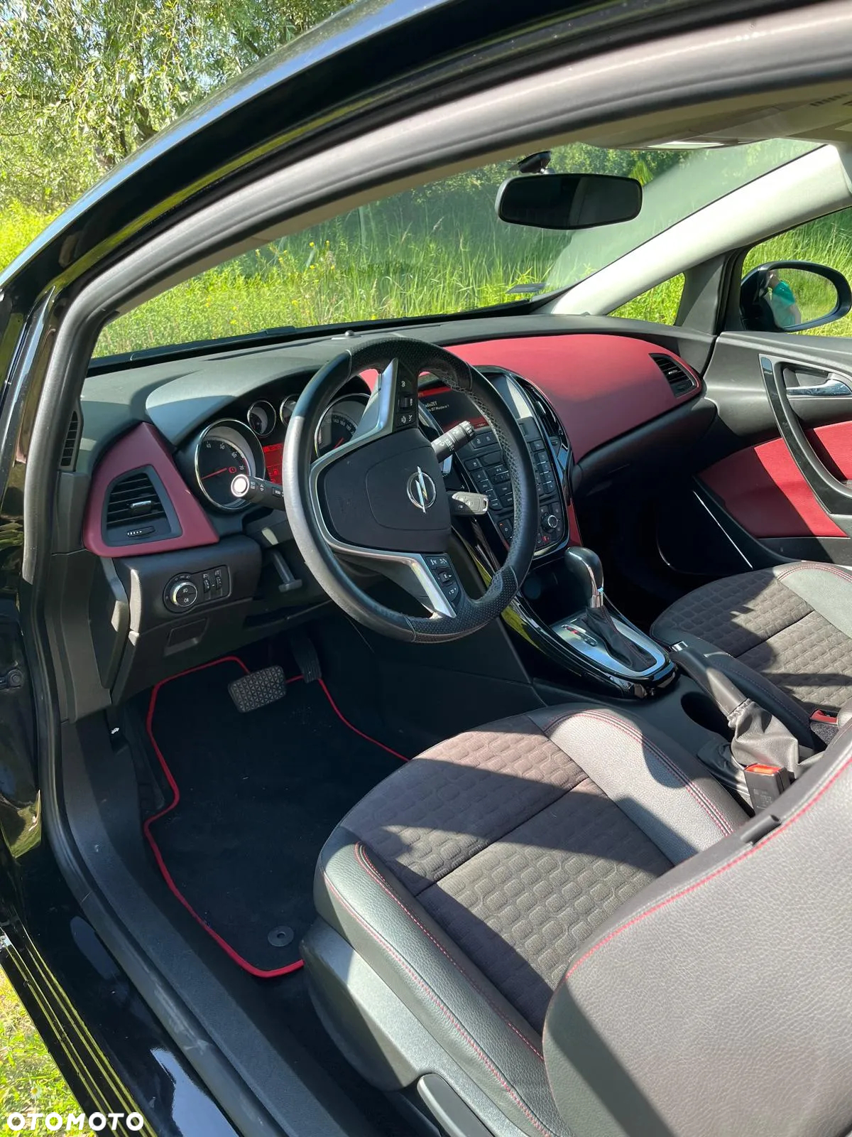 Opel Astra IV GTC 1.4 T Sport - 13