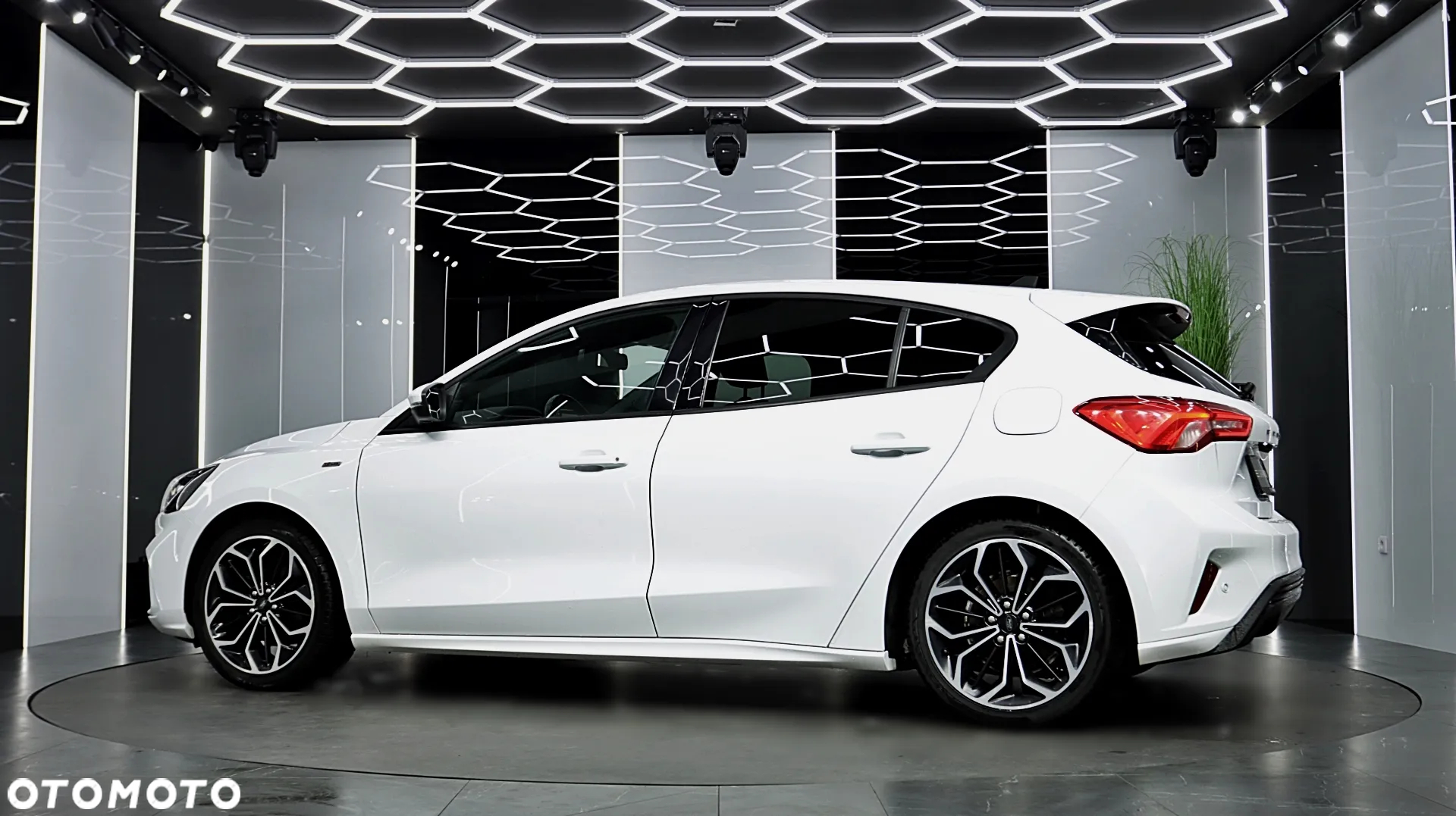 Ford Focus 1.5 EcoBoost ST-Line - 5