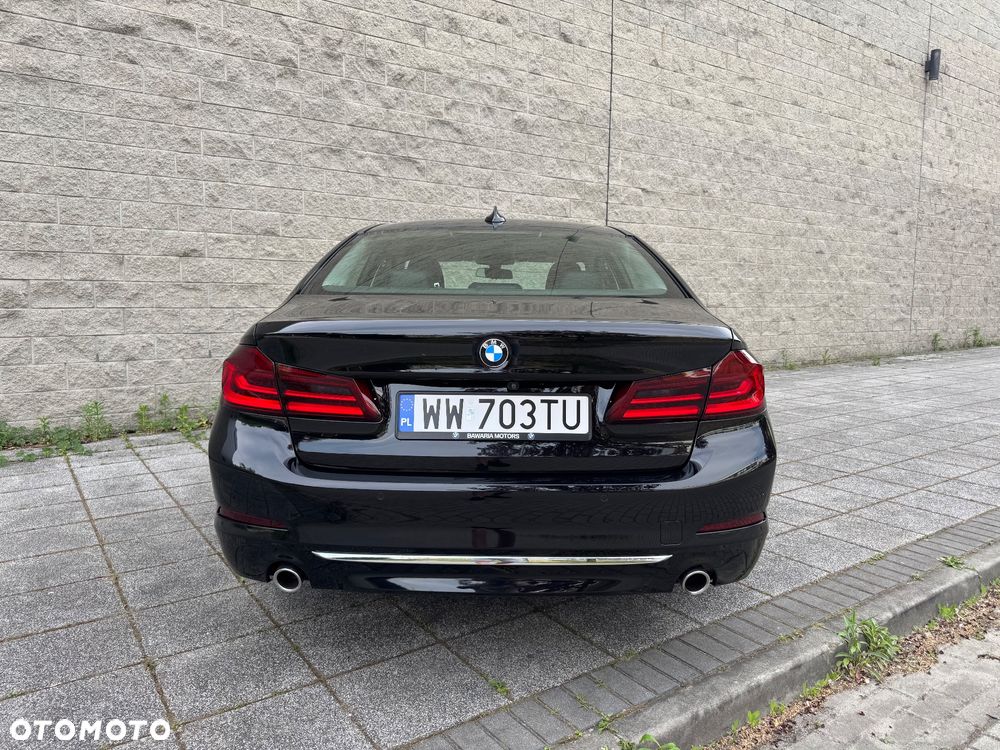 BMW Seria 5 518d Luxury Line - 40