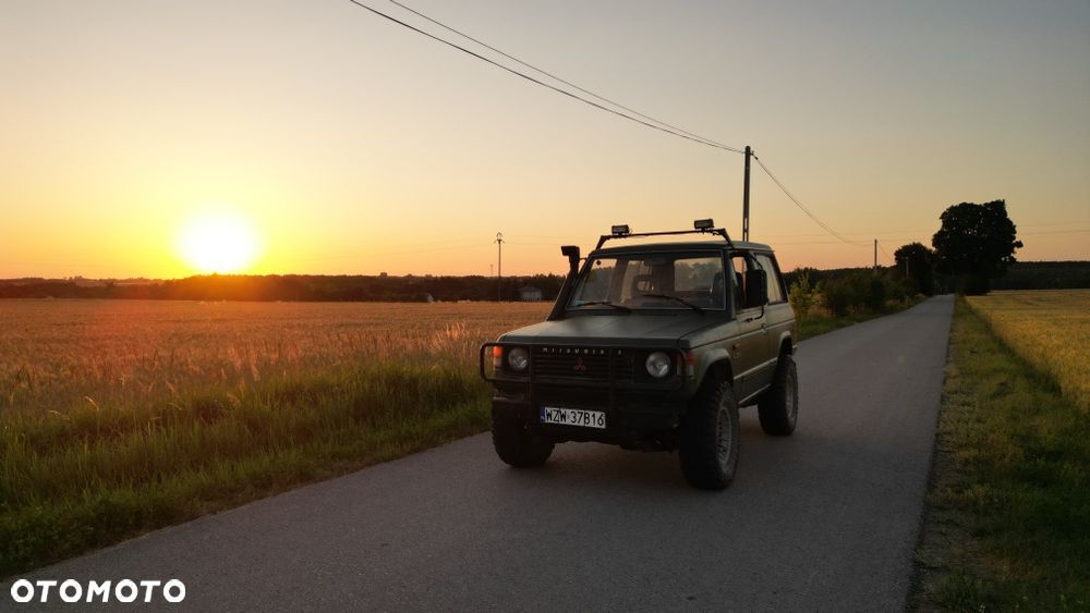 Mitsubishi Pajero - 2