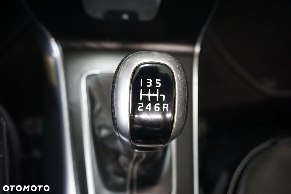 Volvo V40 D2 RDesign - 31