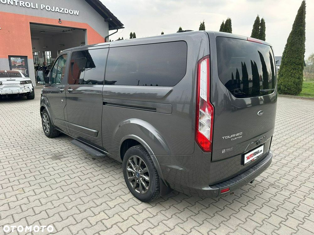 Ford Tourneo Custom - 4