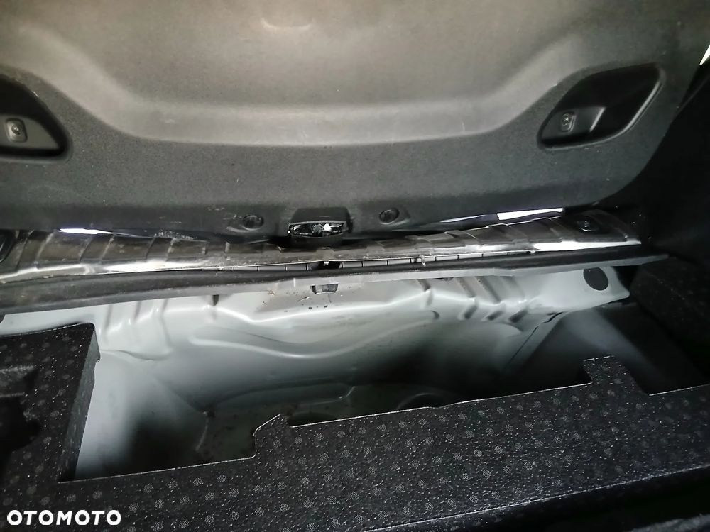 Peugeot 2008 - 17