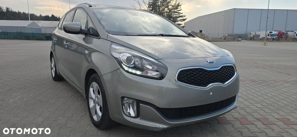Kia Carens 1.7 CRDi 115 Dream-Team Edition - 8