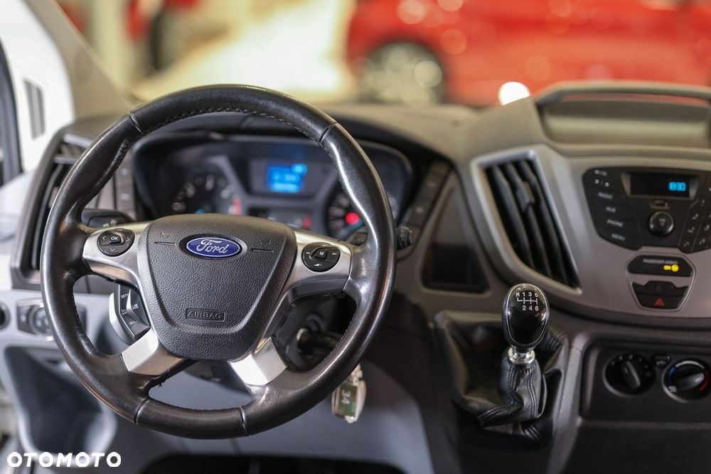 Ford Transit - 24