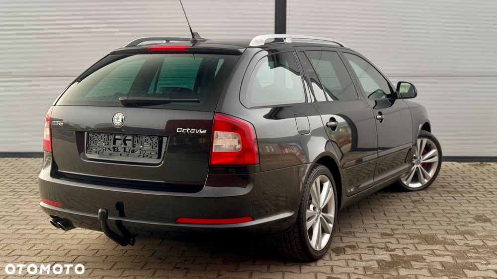 Skoda Octavia 2.0 TDI DPF DSG RS - 21