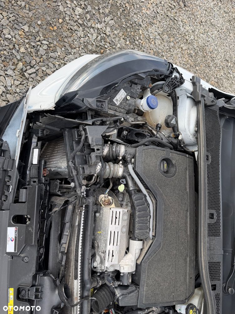 Peugeot 208 1.2 mHEV GT - 15