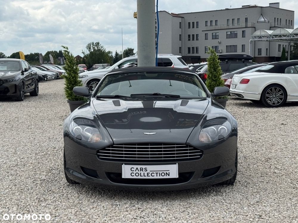 Aston Martin DB9 - 9