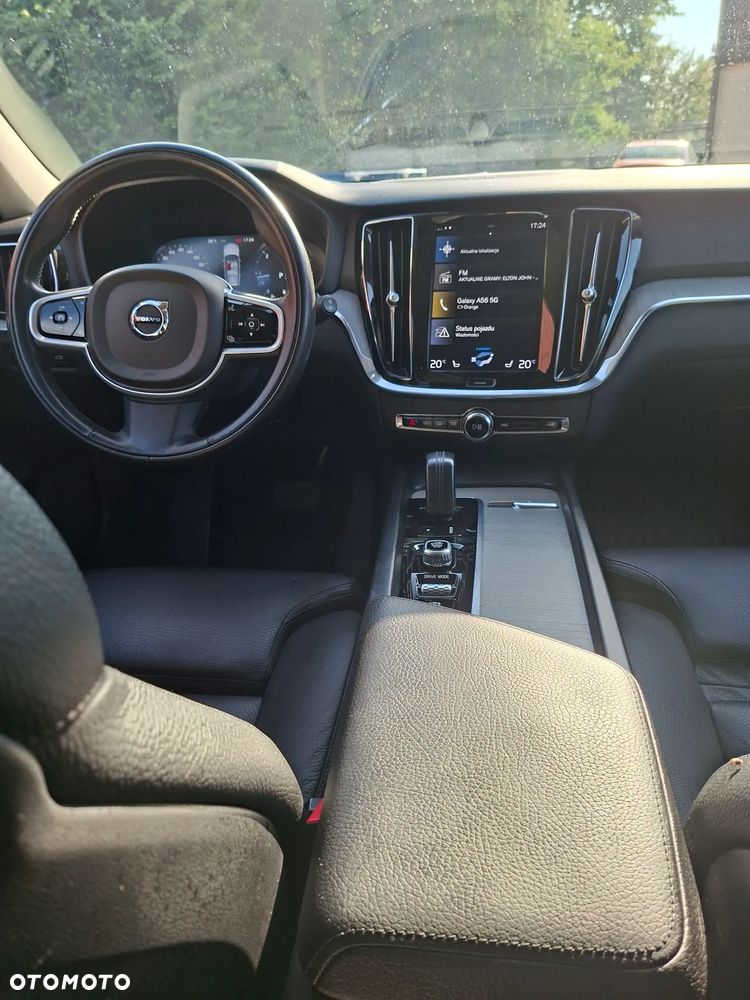 Volvo V60 Cross Country B4 D AWD Geartronic Pro - 4