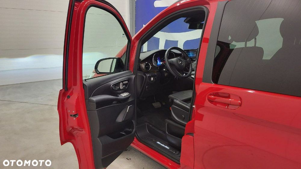 Mercedes-Benz Klasa V - 9