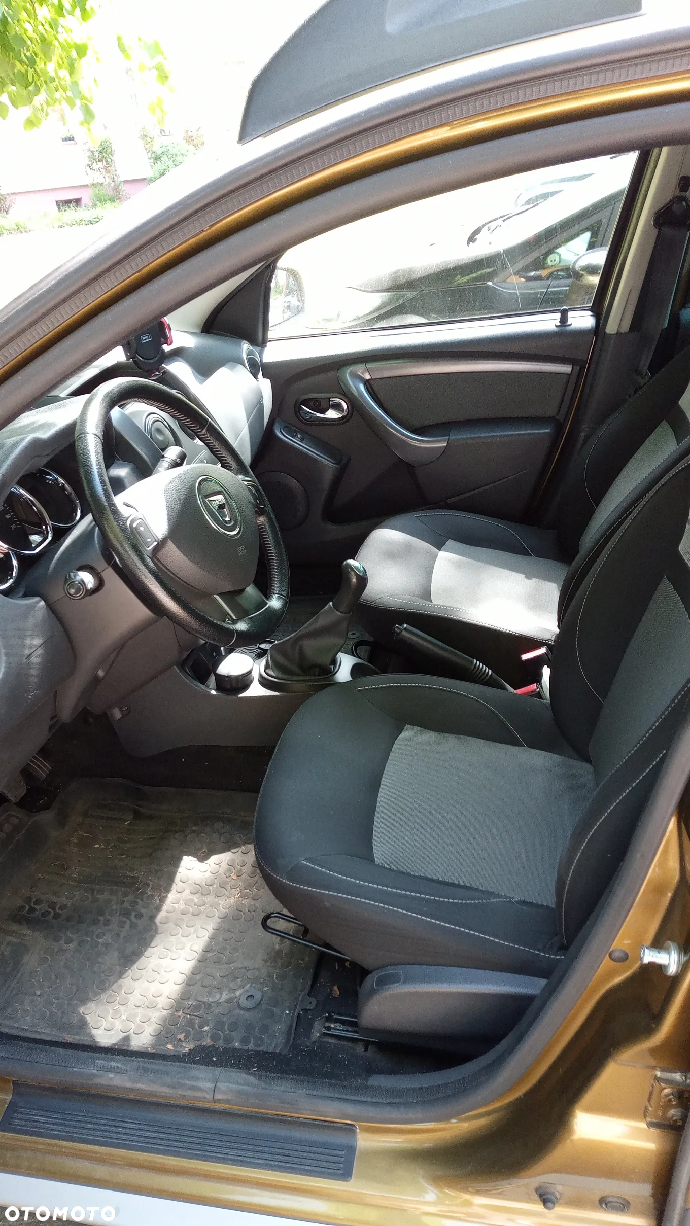 Dacia Duster 1.6 SCe Urban Explorer S&S - 12