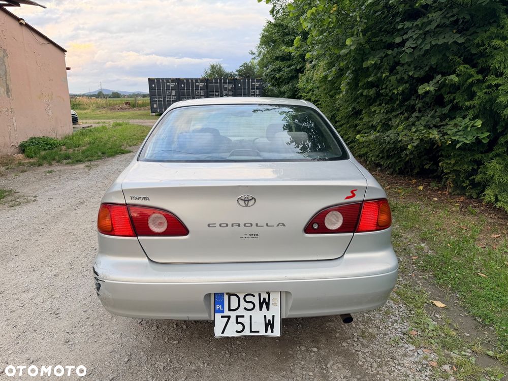 Toyota Corolla 1.8 LE - 5