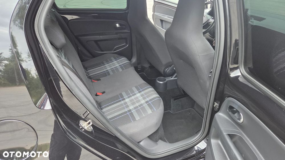 Volkswagen up! club - 14